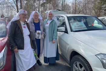 Курганские сёстры милосердия продолжают поддерживать эвакуированных из зон наводнения
