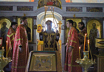 В память мученической кончины святых Царственных страстотерпцев в Богоявленском соборе г. Кургана было совершено посвященное им богослужение.