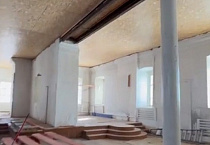 В  реконструируемом сельском храме Зауралья появился новый потолок