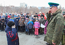 В Кургане возле собора Александра Невского прошла первая епархиальная патриотическая игра «Зарница»