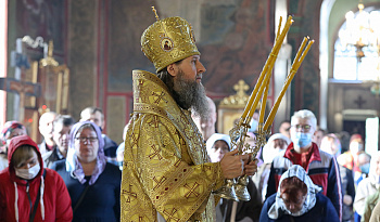 Служение митрополита Даниила в в Александро-Невском кафедральном соборе города Кургана