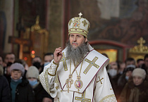 Митрополит Даниил в ночь на 7 января возглавил празднование Рождества Христова в Александро-Невском соборе