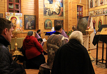 В Чимеево совершили ночную Литургию и крестный ход в память о заступничестве Божией Матери