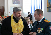 Секретарь Курганской епархии напутствовал кадет школы № 40