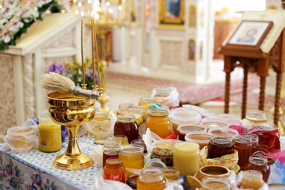 14 августа православные христиане отмечают Медовый Спас