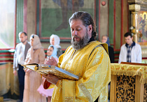 Митрополит Даниил совершил Литургию в день памяти первого курганского архипастыря