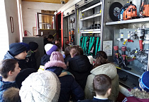 Православные гимназисты посетили старейшую пожарную часть Кургана