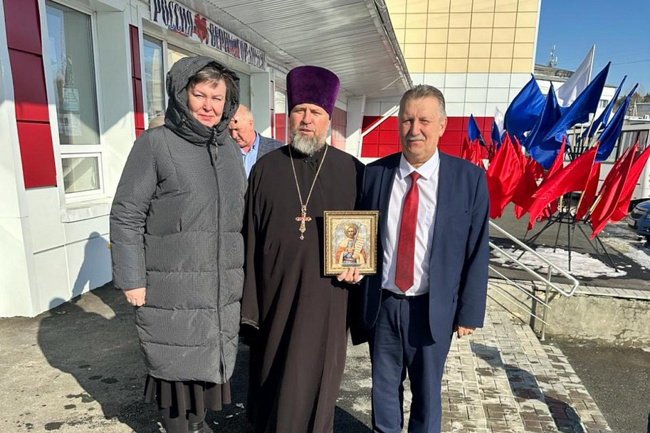 Курганский священник поздравил Кетовский район с 80-летием со дня образования