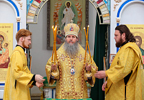 Митрополит Даниил совершил Литургию в храме села Межборное