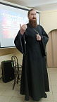 В Кургане священник принял участие в традиционных  «Крещенских посиделках»