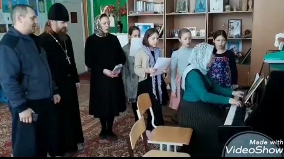 Акция «Поём, значит помним»: православные школьники Кургана исполнили песню «Священная война»
