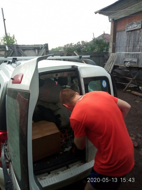 Семья из деревни Лапушки Мокроусовского района получила помощь от Покровского прихода