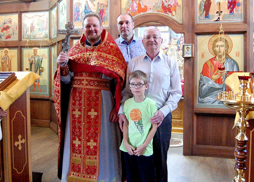 Представители православной школы встретились с прихожанами курганского храма