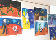 Рисунки воспитанников воскресной школы выставлены в библиотеке Кургана