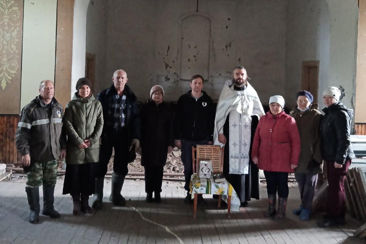 Земляки-зауральцы продолжают помогать храму своей малой родины