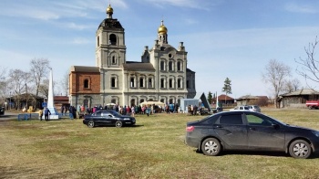 Приходы Курганской епархии встретили светлый праздник Пасхи и провели праздничные мероприятия