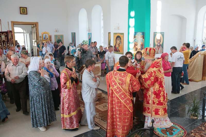 В день празднования Абалацкой иконы Божией Матери и памяти святого пророка Божия Илии митрополит Иосиф совершил богослужения в Ильинском храме села Митино и в кафедральных соборах Кургана