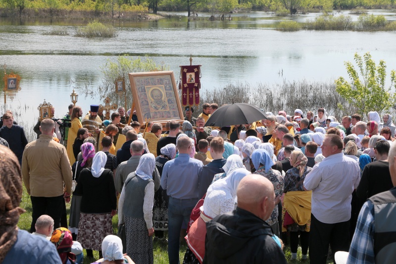 8 июня, в субботу 6-ой седмицы по Пасхе, состоится традиционный XIX Никольский крестный ход из г. Кургана в село Утятское, на место явления чудотворного образа святителя Николая