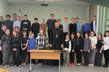 Священник из Мокроусово говорил со школьниками о духовности