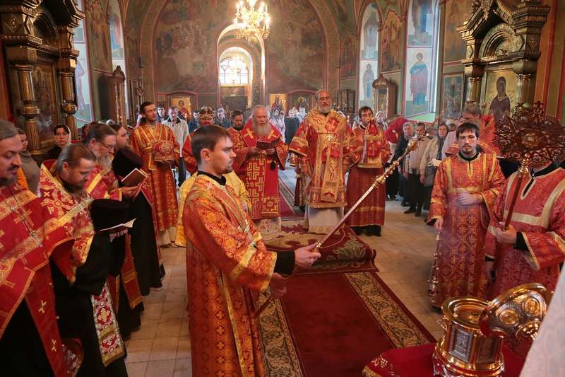 В день празднования перенесения мощей святого благоверного великого князя Александра Невского (1724) митрополит Иосиф возглавил торжества по случаю престольного праздника в кафедральном Александро-Невском соборе