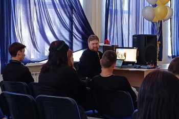 Настоятель кетовского храма рассказал школьникам об обычаях православных праздников
