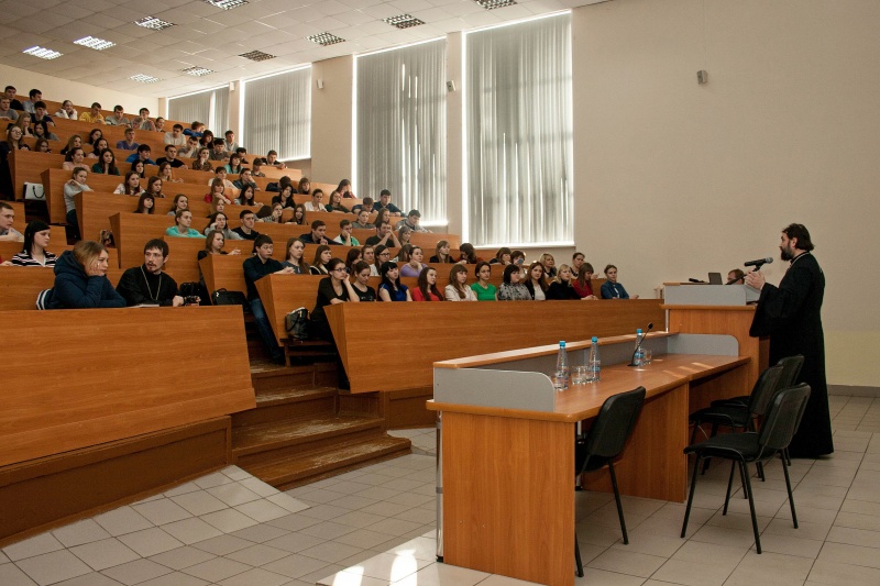 В Кургане состоялась встреча с известным проповедником, писателем и журналистом протоиереем Андреем Ткачёвым