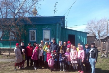 В храме села Глядянское провели детский пасхальный праздник