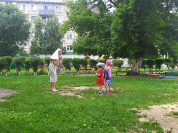 В Кургане сестра милосердия навестила малышей в ОСРЦ