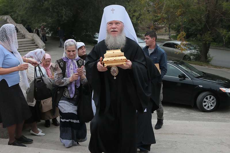 Вечером 7 сентября в Богоявленском кафедральном соборе г. Кургана состоялась встреча ковчега со святыми мощами празднуемых в этот день древних мучеников Адриана и Наталии (305-311)