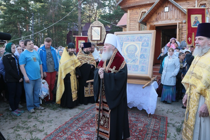 В субботу 6-ой седмицы по Пасхе, состоялся традиционный XVI Никольский крестный ход из г. Кургана в село Утятское Притобольного района Курганской области, на место явления чудотворного образа святителя Николая