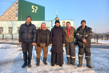В Кургане на Благовещенском храме установили новый купол