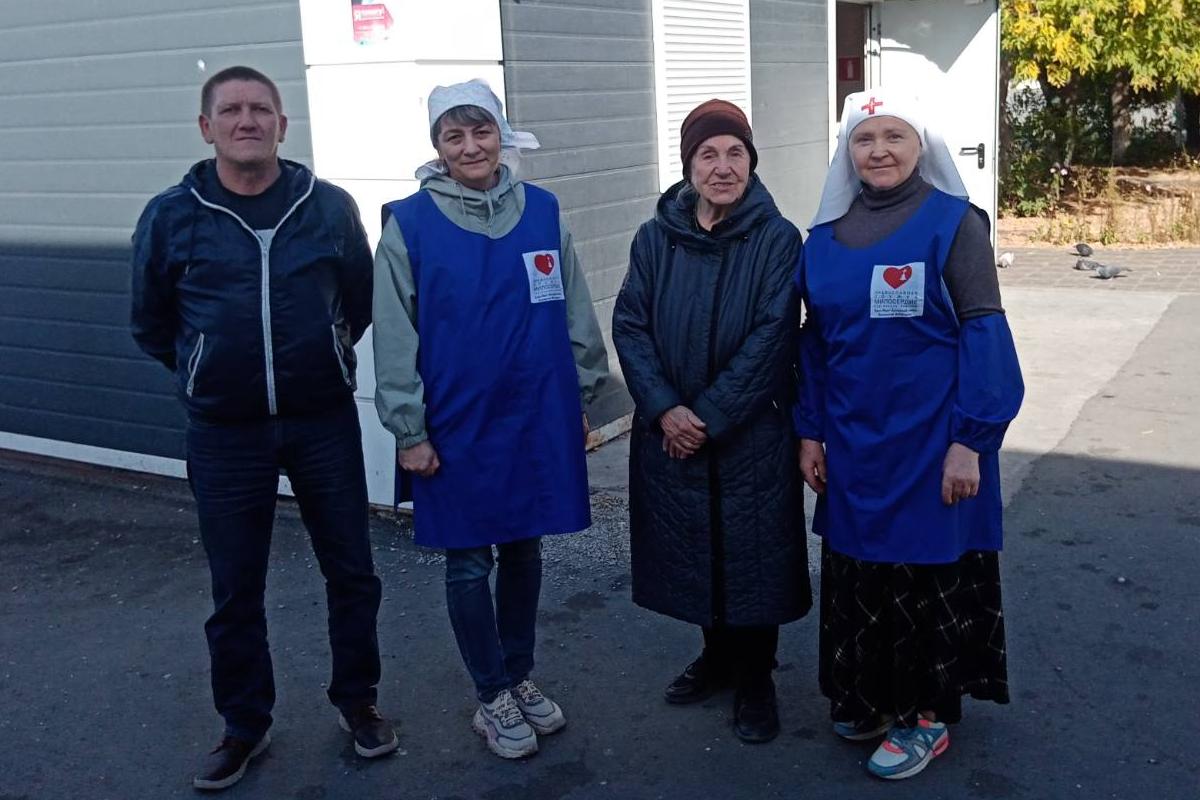 В Кургане продолжает действовать социальная столовая «Сквер милосердия»