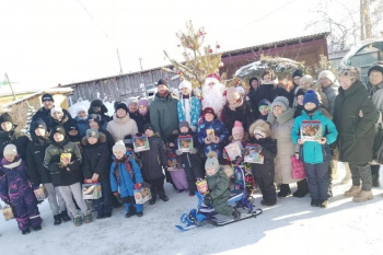 ‎В Глядянском возле храма дети отпраздновали Рождество