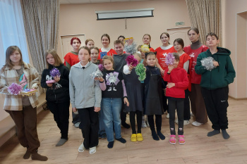 В Кургане студенты медколледжа провели в воскресной школе «Покров» беседу о здоровом питании