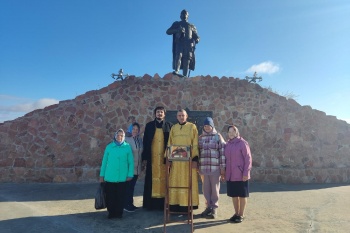 В Частоозерье провели молебен у памятника князю Александру Невскому