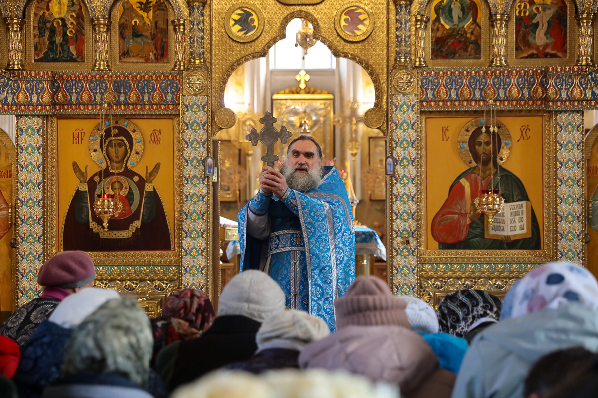 В храмах Курганской епархии встретили праздник Покрова Пресвятой Богородицы