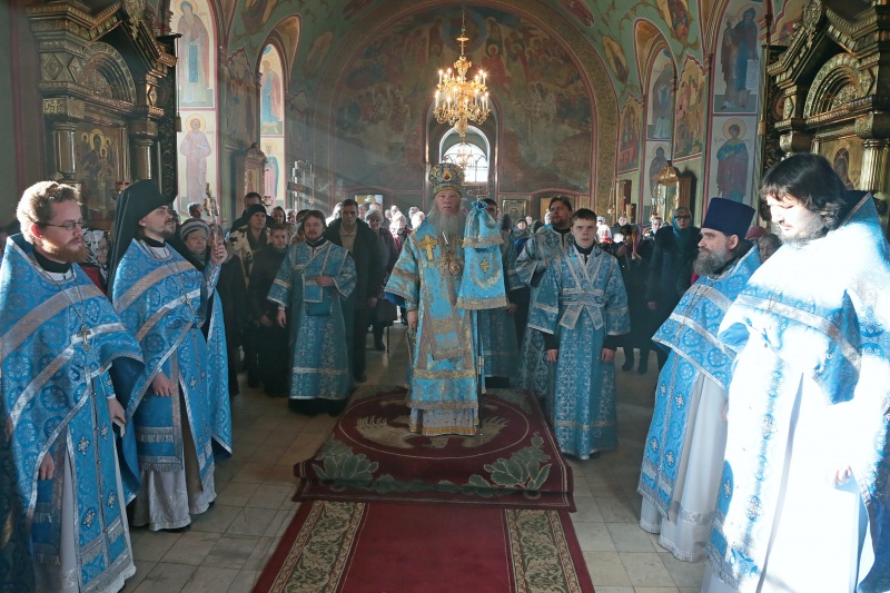 В Неделю о мытаре и фарисее, когда в храмах начинается пение Постной Триоди, митрополит Курганский и Белозерский Иосиф возглавил богослужения в Александро-Невском кафедральном соборе Кургана