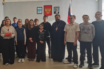 Священник из Макушино побывал в сельской школе