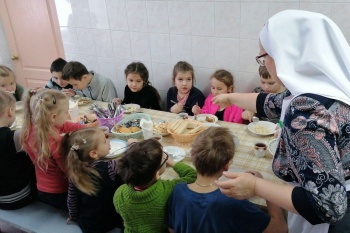 В Троицком приходе Кургана продолжается реализация социального проекта «Школа милосердия»