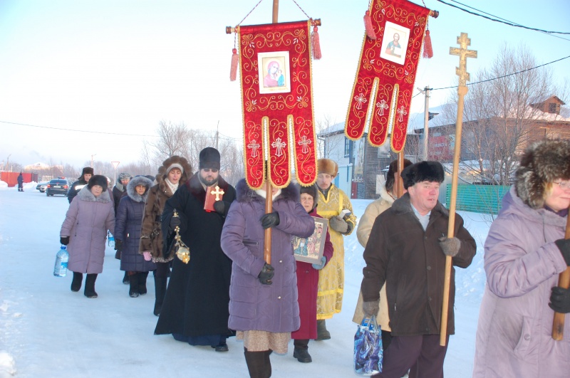 Настоятель храма святого Архистратига Михаила города Макушино протоиерей Сергий Киржацких совершил Великое освящение воды на озере Старое