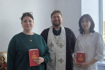 В Кетовской больнице открыли молебную комнату