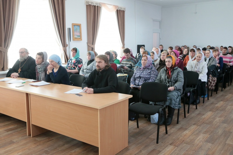 В Духовно-просветительском центре Курганской епархии состоялся учебно-практический семинар, посвященный проблемам приходского богослужения