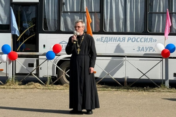 Священник лесниковского храма принял участие в праздновании Дня села