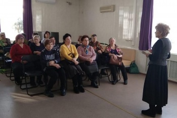 В Кетово преподаватель воскресной школы для взрослых провела беседу для слушателей «Университета третьего возраста»