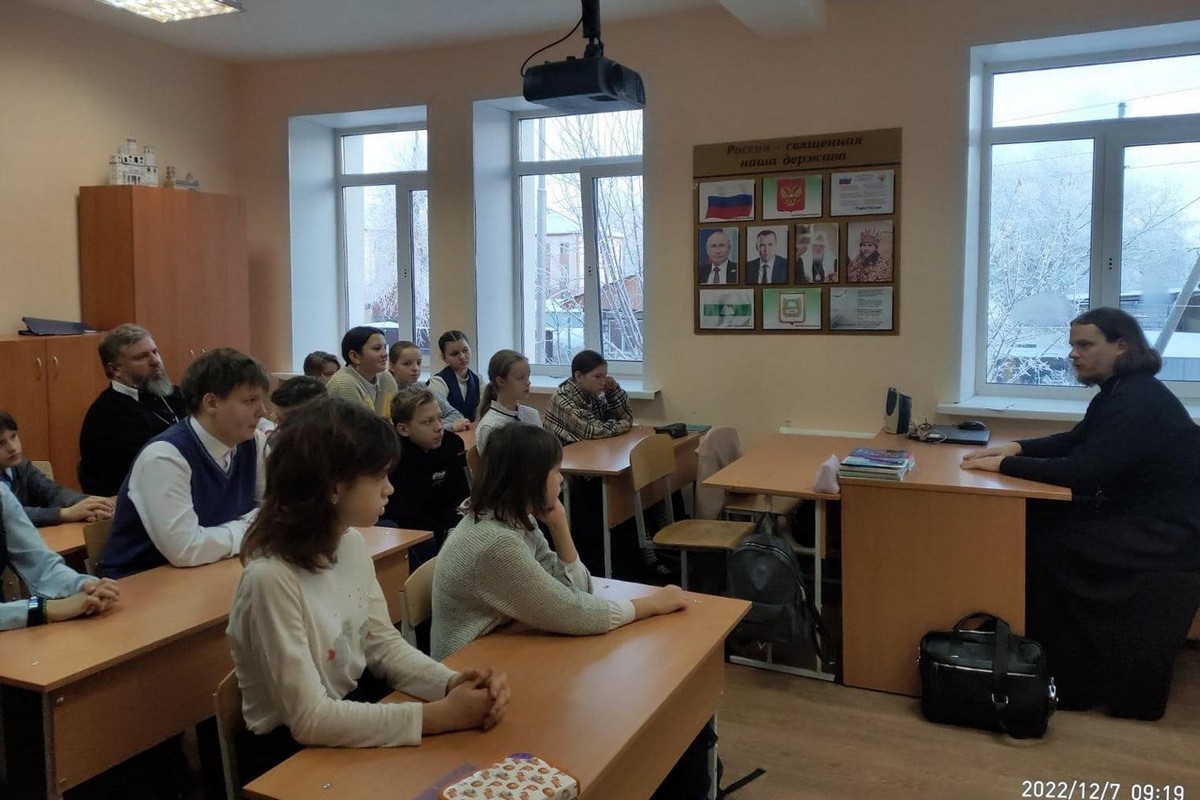 Гость из Архангельска продолжает встречи с курганскими школьниками