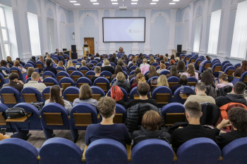 Православный психолог Ирина Медведева выступила перед курганскими студентами-педагогами