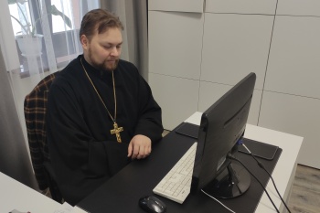 Курганский священник принял участие в онлайн-совещании по развитию книгораспространения