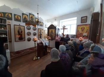 В курганском храме прошло занятие воскресной школы для взрослых