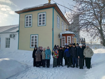 В Варгашах 6-классники посетили храм