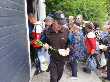 В курганском «Сквере Милосердия» за шесть кормлений было выдано 383 порции горячих обедов